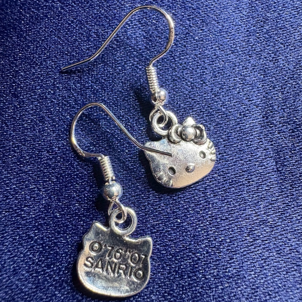Earrings Hello Kitty by Sanrio Company 925 Sterling Silver Drop Dangle - Picture 2 of 7